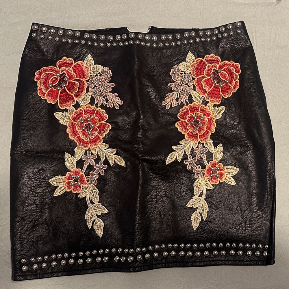 Romeo & Juliet Couture Black Skirt with Red Floral Embroidery
